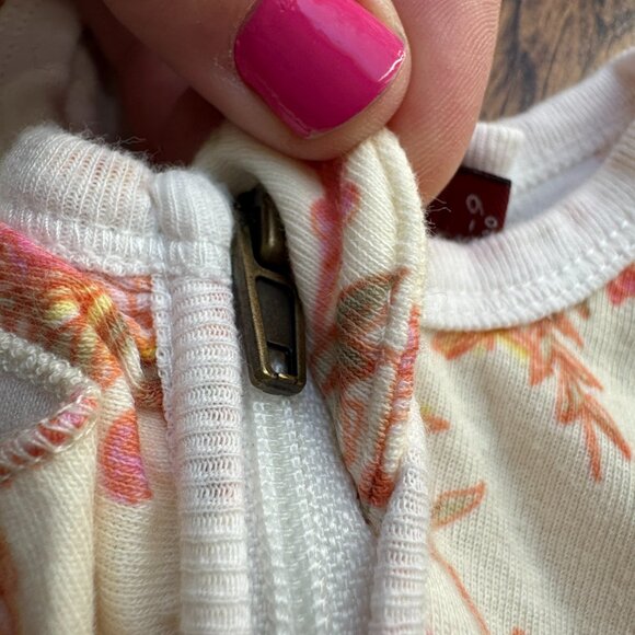 Milkbarn Vintage Floral Organic Cotton Ruffle Zipper Footed Romper 6-9 Months - Picture 11 of 12